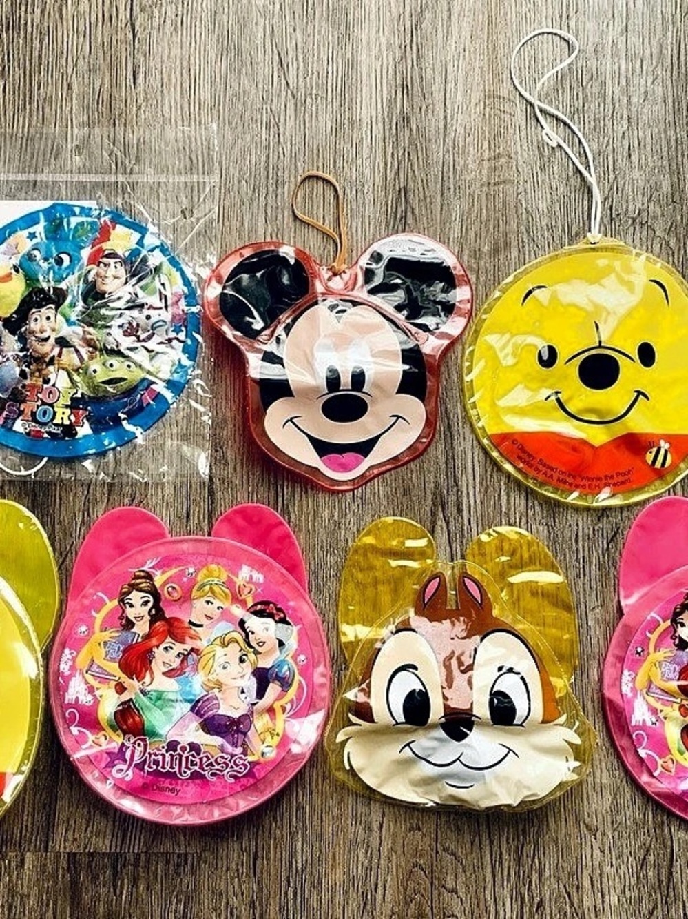 Disney Toy Air Yo-Yo & Wrist Band Mickey Winnie the Pooh Chip Princess Toy Story